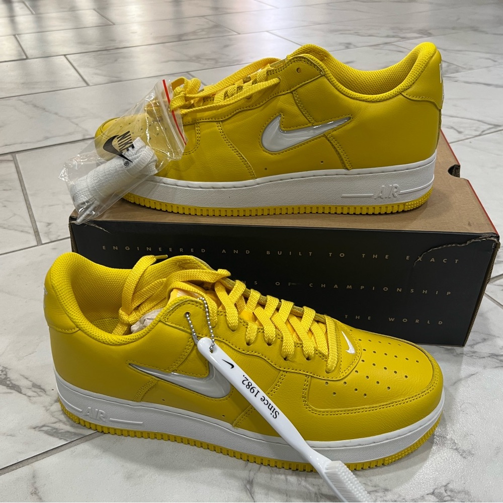 Nike Air Force 1 Low Retro Shoes 'Yellow Jewel' FJ1044-700 Size 12 Athletic Shoe